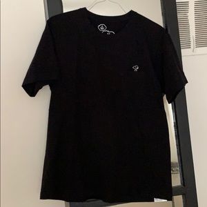 KAWS X PEANUTS SNOOPY TSHIRT BY UNIQLO